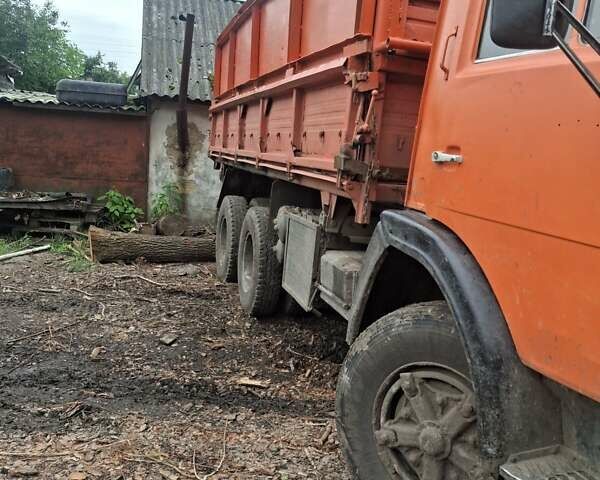 Оранжевый КамАЗ 55102, объемом двигателя 0 л и пробегом 500 тыс. км за 6000 $, фото 1 на Automoto.ua