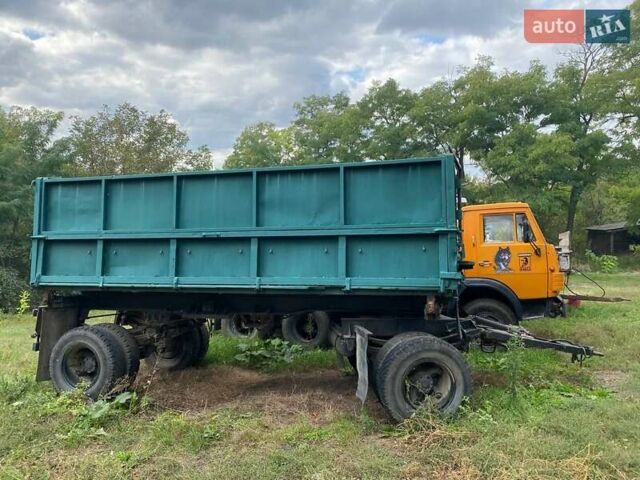 Оранжевый КамАЗ 55102, объемом двигателя 0 л и пробегом 200 тыс. км за 8550 $, фото 1 на Automoto.ua