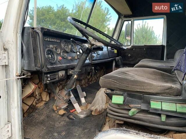 Белый КамАЗ 5511, объемом двигателя 10.85 л и пробегом 800 тыс. км за 5000 $, фото 9 на Automoto.ua