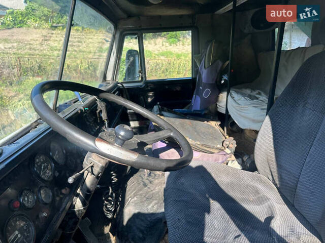 Серый КамАЗ 5511, объемом двигателя 10.85 л и пробегом 80 тыс. км за 7000 $, фото 3 на Automoto.ua