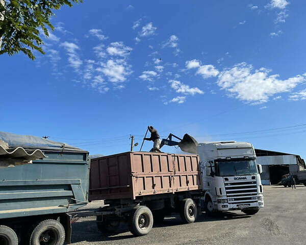 Зелений КамАЗ 5511, об'ємом двигуна 11 л та пробігом 100 тис. км за 10000 $, фото 3 на Automoto.ua