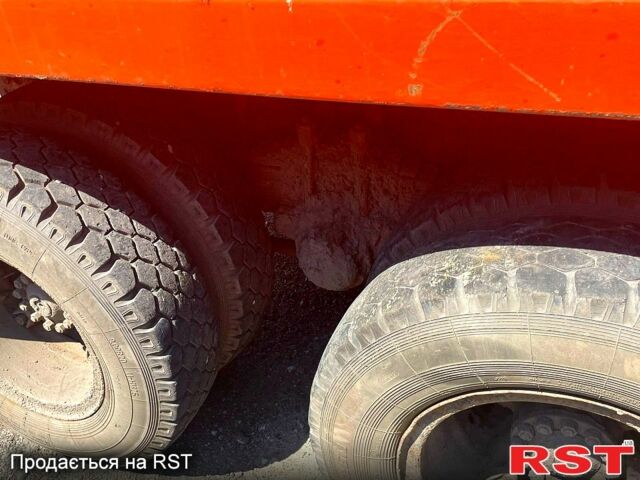 Оранжевый КамАЗ 5511, объемом двигателя 11 л и пробегом 150 тыс. км за 5200 $, фото 1 на Automoto.ua