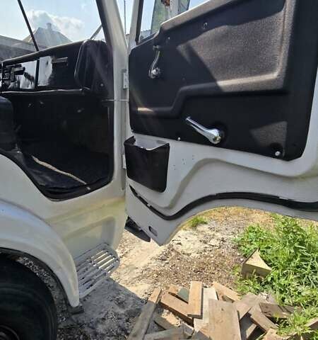Белый КамАЗ 55111, объемом двигателя 10.85 л и пробегом 100 тыс. км за 6300 $, фото 4 на Automoto.ua