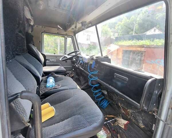 КамАЗ 55111 2002 в Киеве на Automoto.ua Серый КамАЗ 55111, объемом двигателя 10.85 л и пробегом 50 тыс. км за 9000 $, фото 6 на Automoto.ua