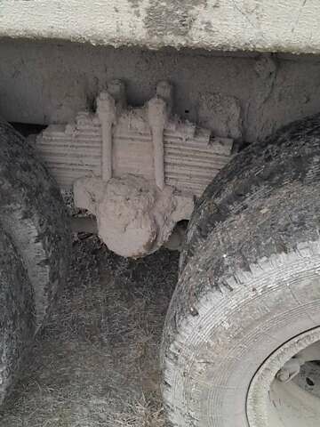 Зеленый КамАЗ 55111, объемом двигателя 10.8 л и пробегом 200 тыс. км за 9200 $, фото 4 на Automoto.ua