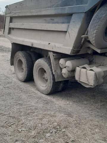 Зеленый КамАЗ 55111, объемом двигателя 10.8 л и пробегом 200 тыс. км за 9200 $, фото 5 на Automoto.ua