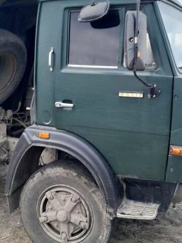 Зеленый КамАЗ 55111, объемом двигателя 10.8 л и пробегом 200 тыс. км за 9200 $, фото 2 на Automoto.ua