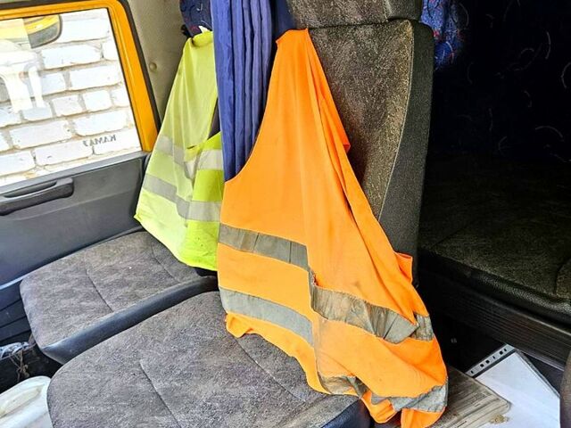 Жовтий КамАЗ 65116, об'ємом двигуна 10.9 л та пробігом 100 тис. км за 13000 $, фото 2 на Automoto.ua