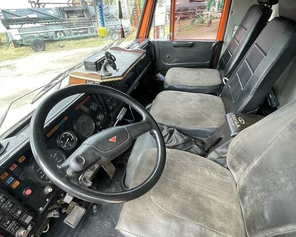 Оранжевый КамАЗ 6520, объемом двигателя 0 л и пробегом 450 тыс. км за 19999 $, фото 5 на Automoto.ua
