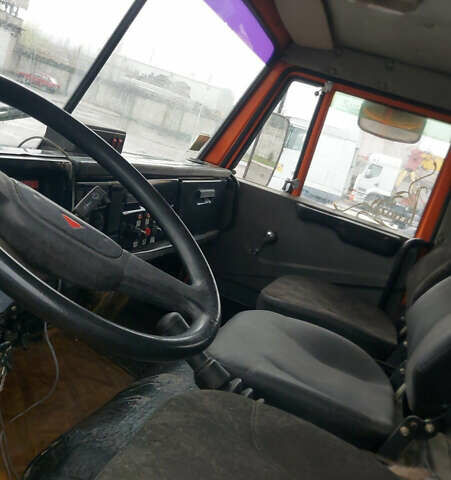 Оранжевый КамАЗ 65401, объемом двигателя 10.85 л и пробегом 37 тыс. км за 90000 $, фото 2 на Automoto.ua