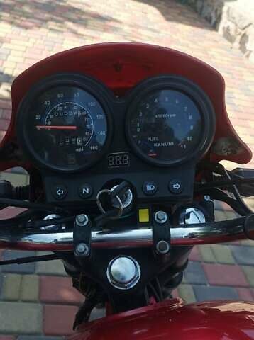 Червоний Кануні Ігл, об'ємом двигуна 13 л та пробігом 8 тис. км за 544 $, фото 1 на Automoto.ua