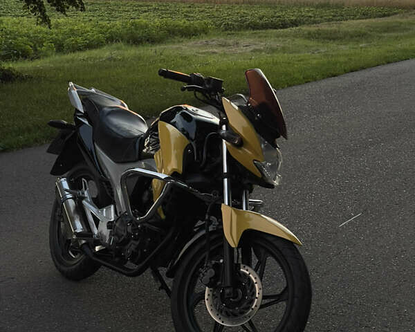 Жовтий Кануні Вестерн, об'ємом двигуна 0.2 л та пробігом 35 тис. км за 900 $, фото 14 на Automoto.ua