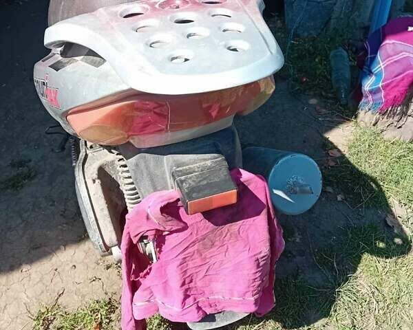 Красный Кануни Як, объемом двигателя 0 л и пробегом 8 тыс. км за 455 $, фото 2 на Automoto.ua
