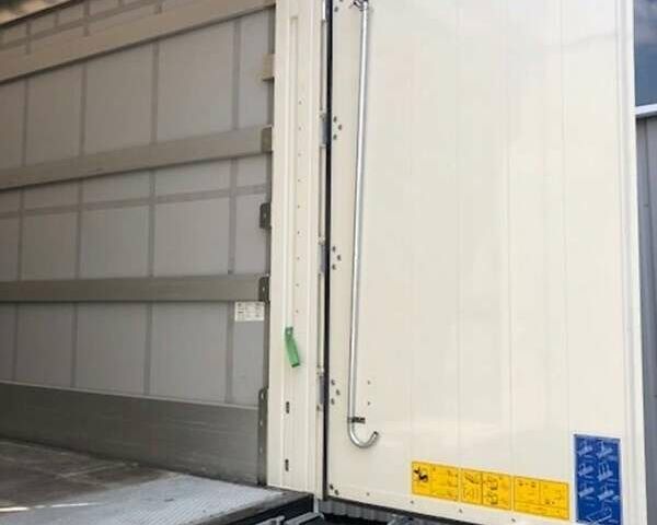 Сірий Кассбохрер Максіма, об'ємом двигуна 0 л та пробігом 0 тис. км за 39911 $, фото 3 на Automoto.ua