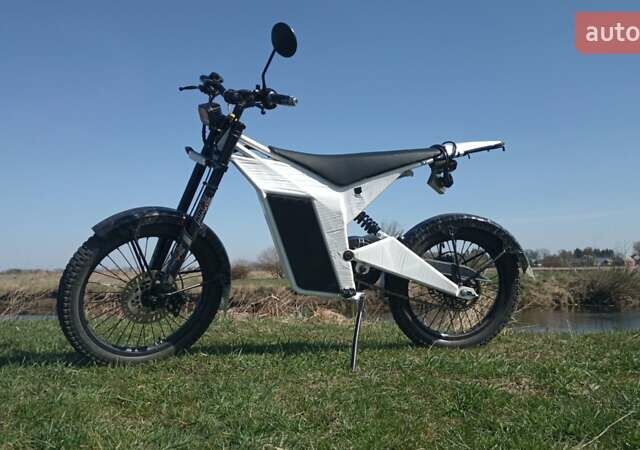 Білий Кастом Кастом, об'ємом двигуна 0 л та пробігом 12 тис. км за 3500 $, фото 10 на Automoto.ua