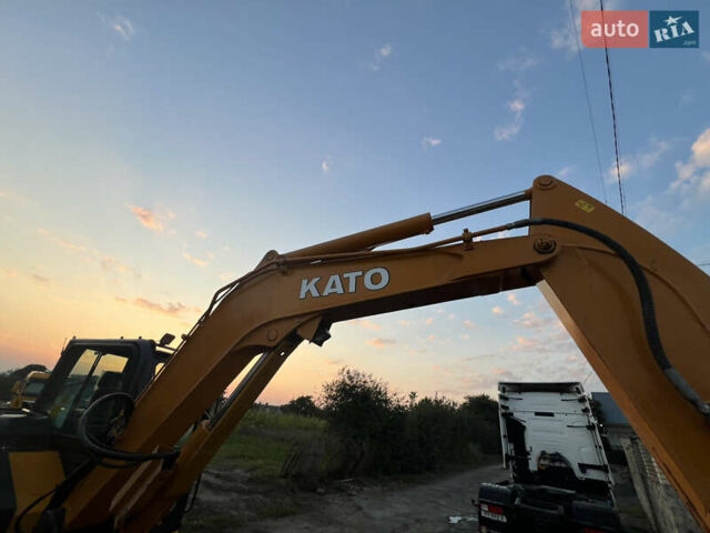 Желтый Като ХД, объемом двигателя 4.2 л и пробегом 1 тыс. км за 57000 $, фото 29 на Automoto.ua
