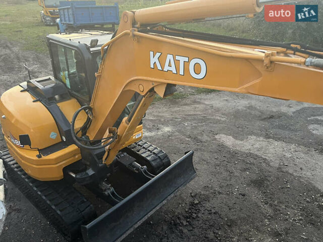Желтый Като ХД, объемом двигателя 4.2 л и пробегом 1 тыс. км за 57000 $, фото 2 на Automoto.ua