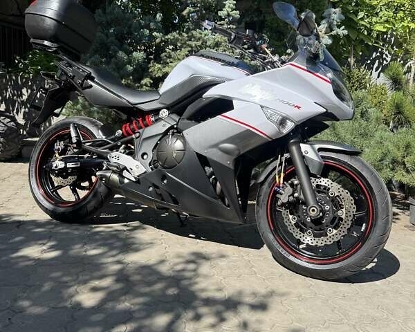 Кавасаки 400, объемом двигателя 0 л и пробегом 27 тыс. км за 4400 $, фото 4 на Automoto.ua