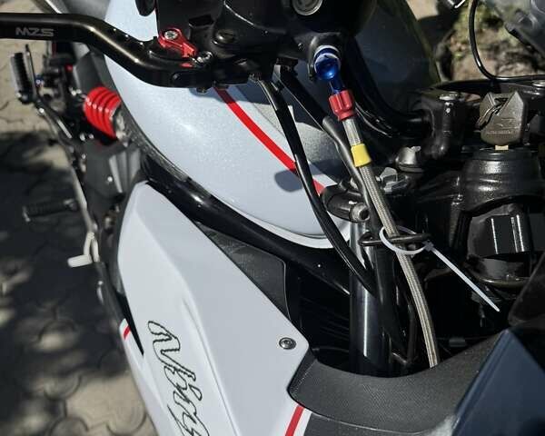 Кавасаки 400, объемом двигателя 0 л и пробегом 27 тыс. км за 4400 $, фото 3 на Automoto.ua