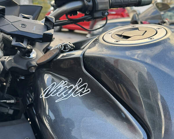 Серый Кавасаки 400, объемом двигателя 0.4 л и пробегом 36 тыс. км за 6000 $, фото 9 на Automoto.ua