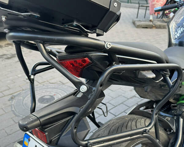 Серый Кавасаки 400, объемом двигателя 0.4 л и пробегом 36 тыс. км за 6000 $, фото 7 на Automoto.ua