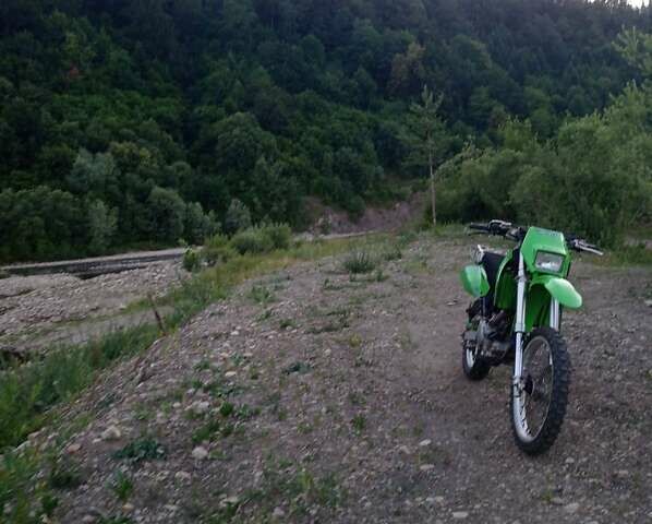 Зеленый Кавасаки 650, объемом двигателя 6.5 л и пробегом 300 тыс. км за 1700 $, фото 1 на Automoto.ua