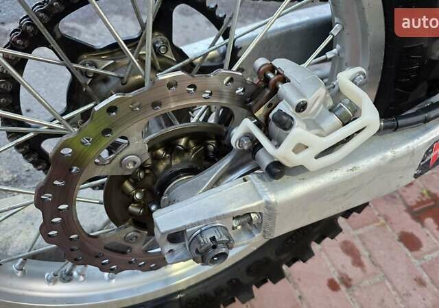 Кавасаки КЛХ 2008 в Харькове на Automoto.ua Черный Кавасаки КЛХ, объемом двигателя 0.45 л и пробегом 9 тыс. км за 4999 $, фото 4 на Automoto.ua