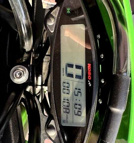 Зеленый Кавасаки КХ, объемом двигателя 0.45 л и пробегом 604 тыс. км за 7599 $, фото 3 на Automoto.ua