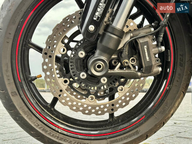 Черный Кавасаки Ниндзя, объемом двигателя 1.04 л и пробегом 22 тыс. км за 11000 $, фото 23 на Automoto.ua