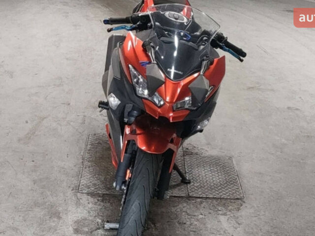 Кавасаки Ниндзя, объемом двигателя 0.4 л и пробегом 0 тыс. км за 4990 $, фото 1 на Automoto.ua