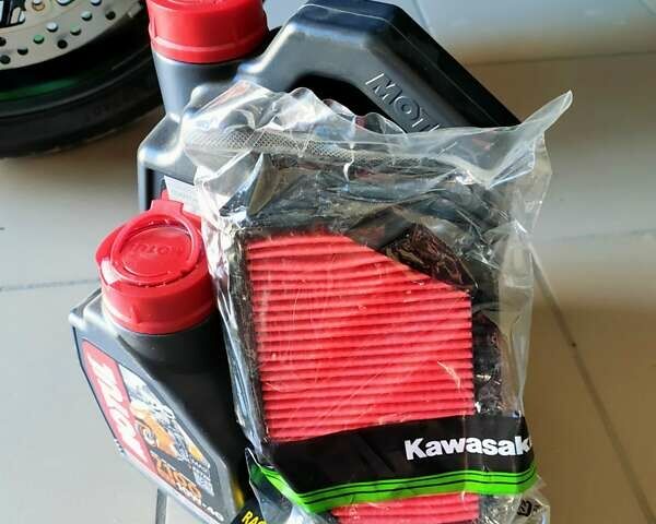 Зеленый Кавасаки Ниндзя, объемом двигателя 1 л и пробегом 17 тыс. км за 18700 $, фото 15 на Automoto.ua