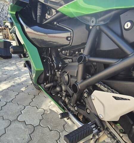 Зеленый Кавасаки Ниндзя, объемом двигателя 1 л и пробегом 17 тыс. км за 18700 $, фото 9 на Automoto.ua