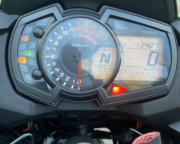 Зеленый Кавасаки Версис, объемом двигателя 0.3 л и пробегом 15 тыс. км за 5100 $, фото 5 на Automoto.ua