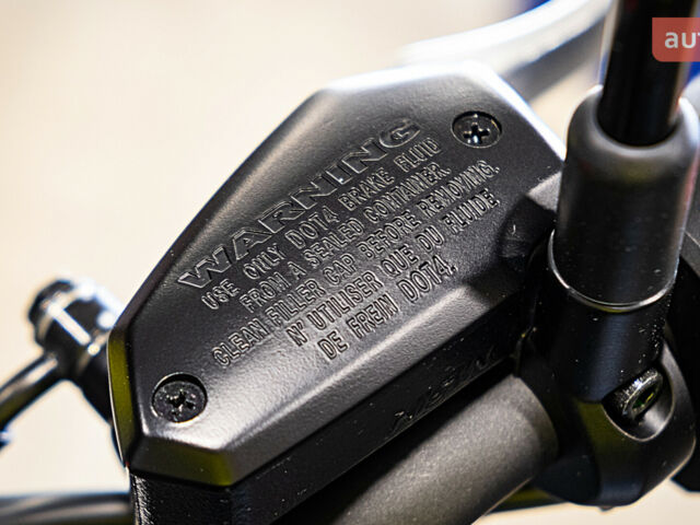 Кавасаки З, объемом двигателя 0.65 л и пробегом 0 тыс. км за 9911 $, фото 13 на Automoto.ua