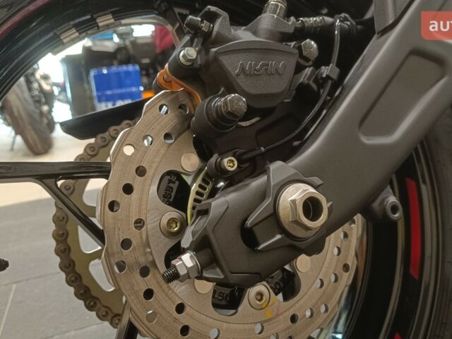 Кавасакі Z, об'ємом двигуна 0.65 л та пробігом 0 тис. км за 11081 $, фото 24 на Automoto.ua