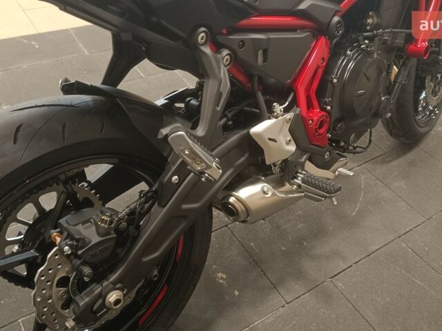 Кавасакі Z, об'ємом двигуна 0.65 л та пробігом 0 тис. км за 11081 $, фото 23 на Automoto.ua