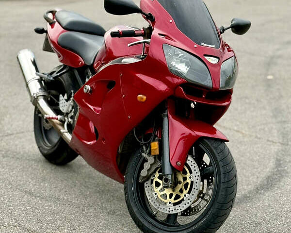 Красный Кавасаки ЗКС, объемом двигателя 0.6 л и пробегом 40 тыс. км за 3350 $, фото 1 на Automoto.ua