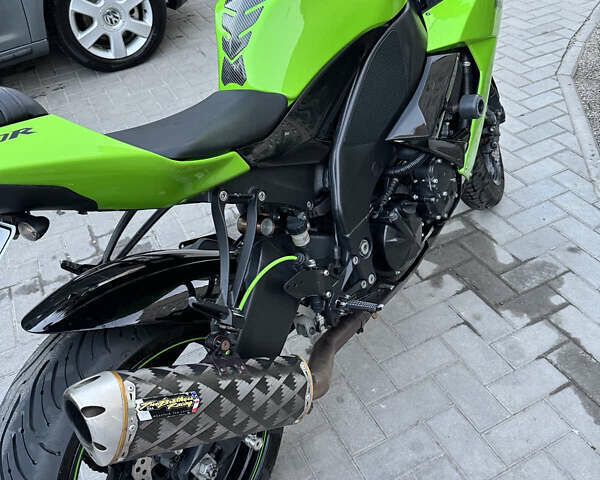 Зеленый Кавасаки ЗКС, объемом двигателя 1 л и пробегом 31 тыс. км за 8500 $, фото 4 на Automoto.ua