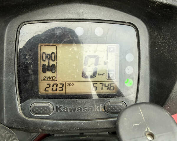 Красный Кавасаки Brute Force 750, объемом двигателя 0.75 л и пробегом 6 тыс. км за 8000 $, фото 3 на Automoto.ua