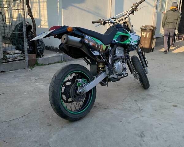 Черный Кавасаки D-Tracker 250, объемом двигателя 0.25 л и пробегом 34 тыс. км за 2600 $, фото 5 на Automoto.ua