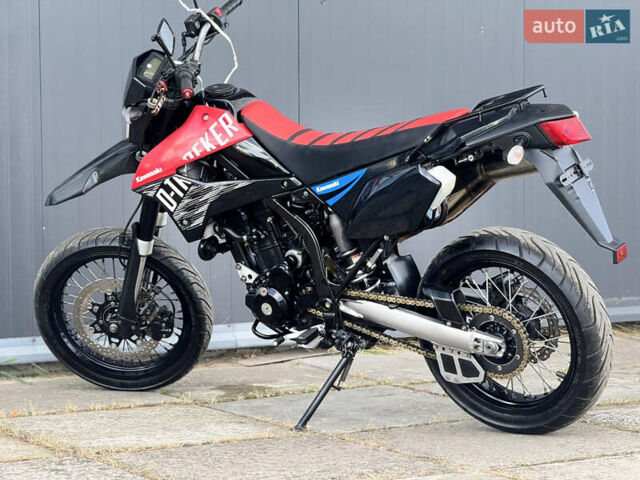 Черный Кавасаки D-Tracker 250, объемом двигателя 0.25 л и пробегом 17 тыс. км за 4000 $, фото 3 на Automoto.ua