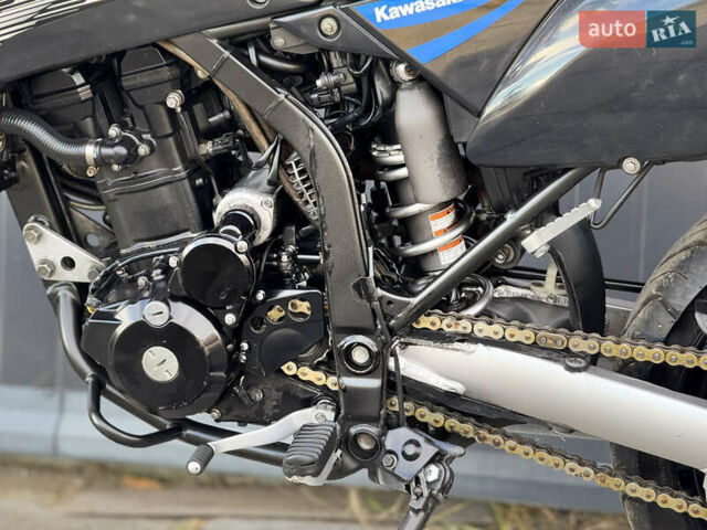 Черный Кавасаки D-Tracker 250, объемом двигателя 0.25 л и пробегом 17 тыс. км за 4000 $, фото 8 на Automoto.ua
