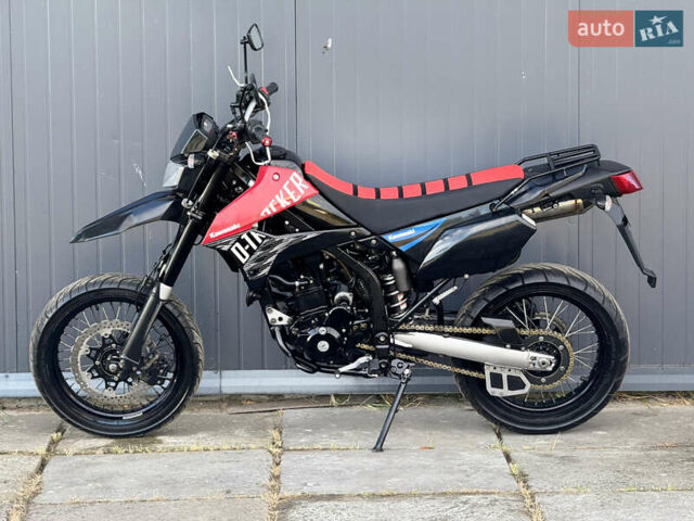 Черный Кавасаки D-Tracker 250, объемом двигателя 0.25 л и пробегом 17 тыс. км за 4000 $, фото 2 на Automoto.ua