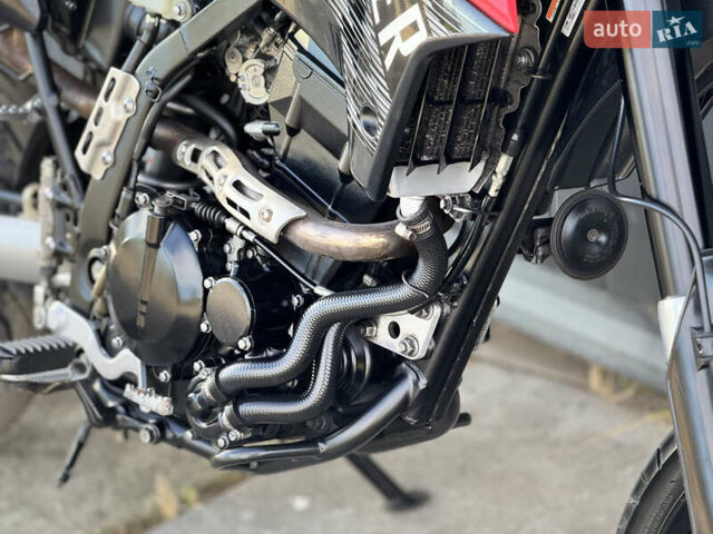 Черный Кавасаки D-Tracker 250, объемом двигателя 0.25 л и пробегом 17 тыс. км за 4000 $, фото 6 на Automoto.ua