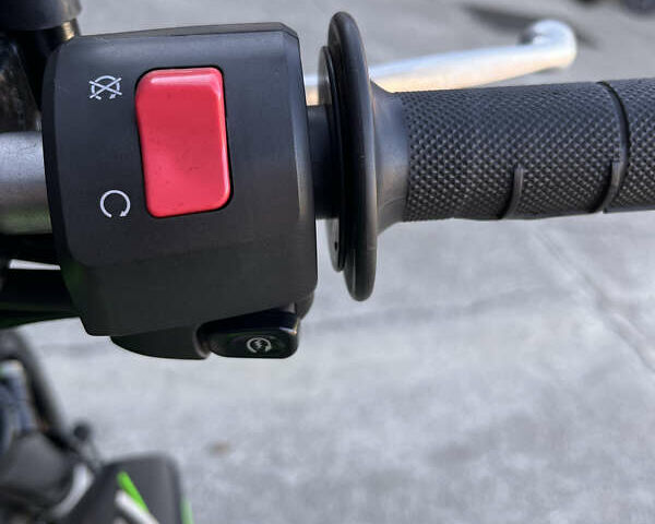 Зеленый Кавасаки D-Tracker 250, объемом двигателя 0.25 л и пробегом 26 тыс. км за 4200 $, фото 7 на Automoto.ua