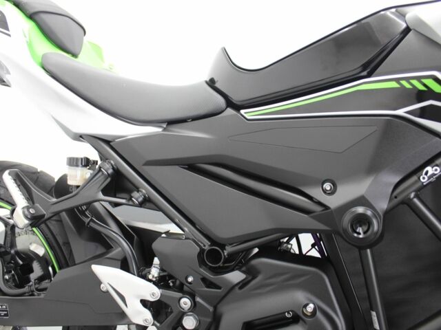 Кавасаки Другая, объемом двигателя 5 л и пробегом 0 тыс. км за 5500 $, фото 15 на Automoto.ua