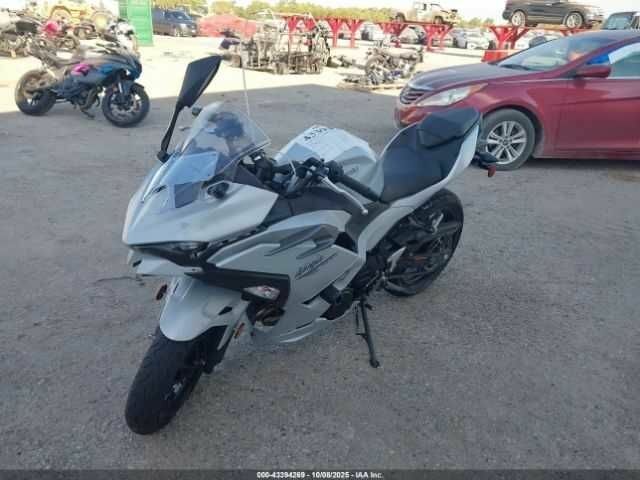 Кавасаки Другая, объемом двигателя 0.5 л и пробегом 0 тыс. км за 1400 $, фото 1 на Automoto.ua