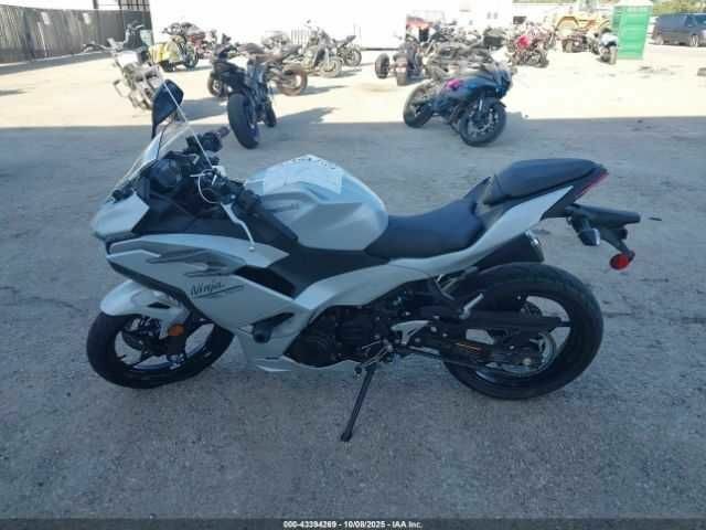 Кавасаки Другая, объемом двигателя 0.5 л и пробегом 0 тыс. км за 1400 $, фото 12 на Automoto.ua