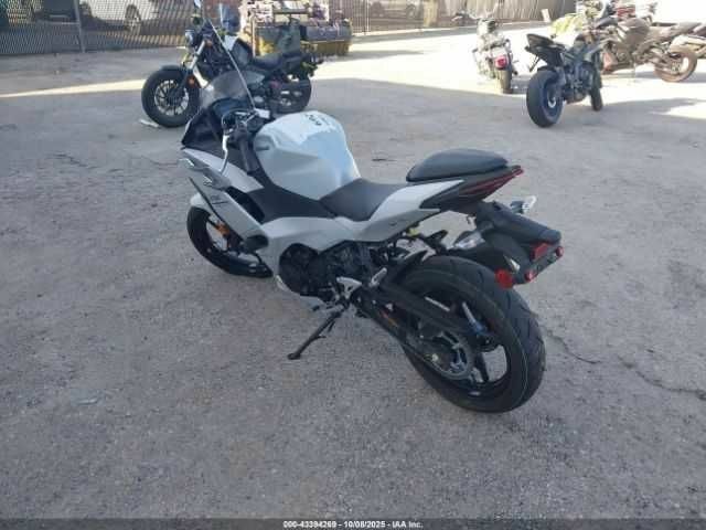 Кавасаки Другая, объемом двигателя 0.5 л и пробегом 0 тыс. км за 1400 $, фото 2 на Automoto.ua