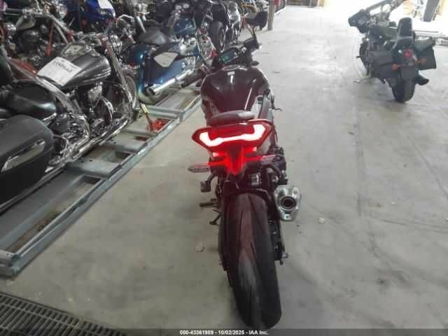 Кавасаки Другая, объемом двигателя 0.9 л и пробегом 0 тыс. км за 3000 $, фото 5 на Automoto.ua